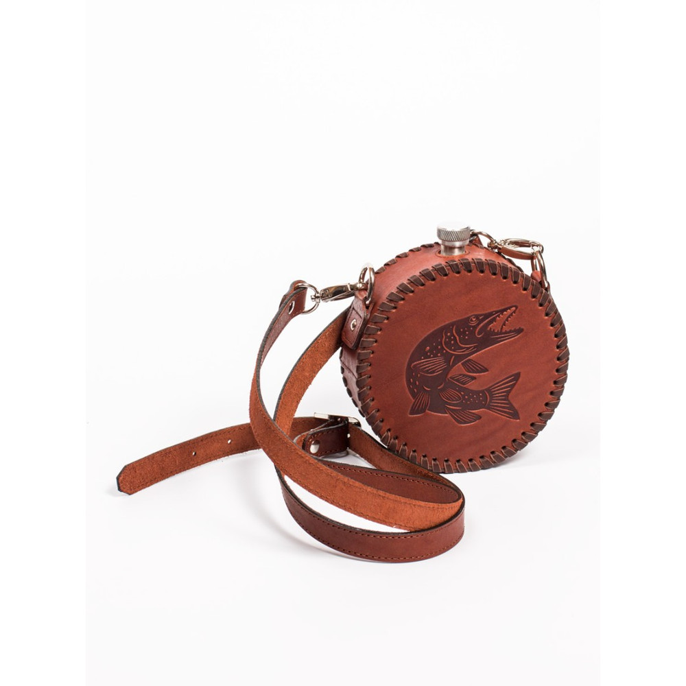 Frenzo gifts ФФ.41.СР.Т фляжка подарочная в кожаном чехле / Щука / коричневый